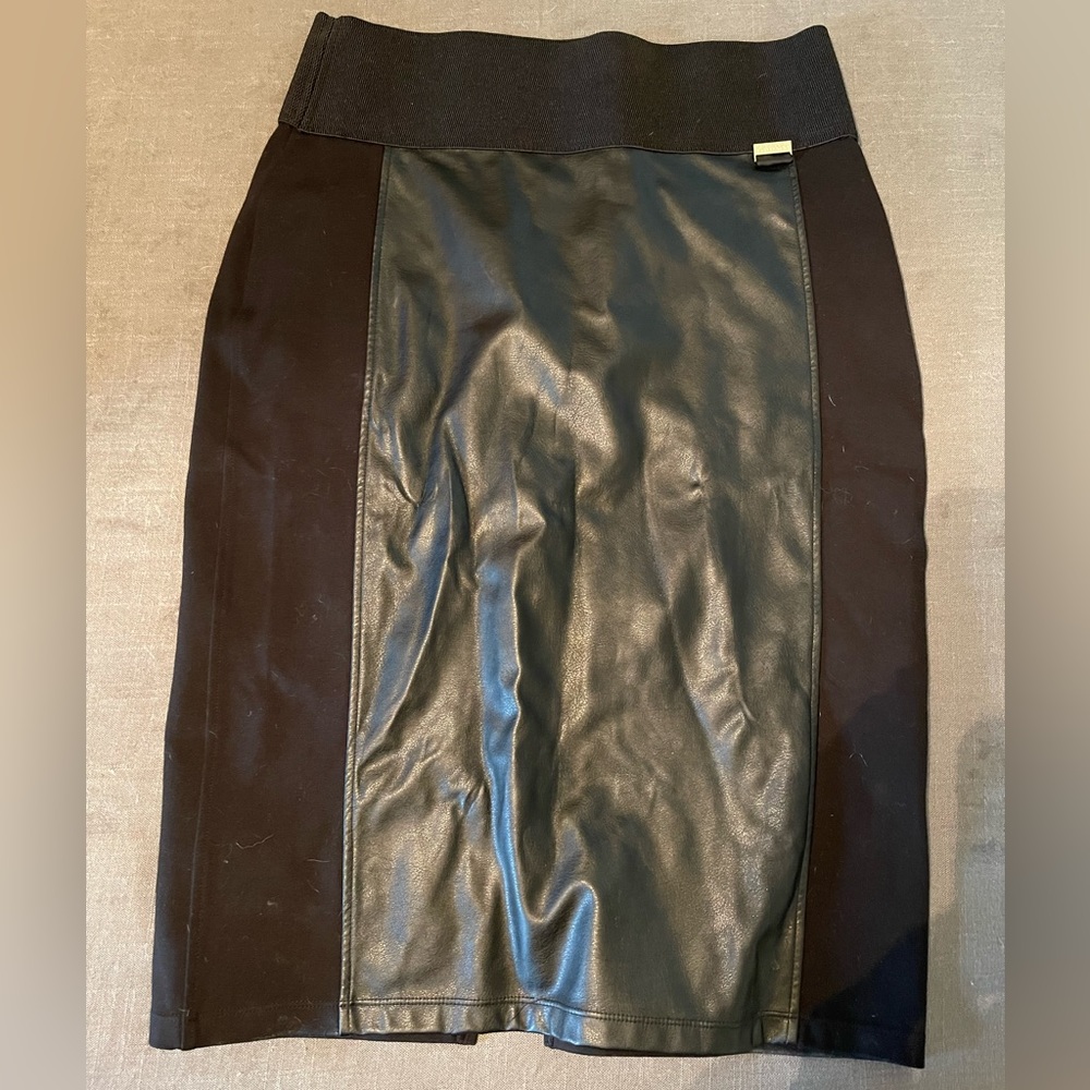 Flattering high waisted skirt